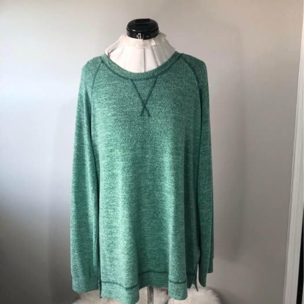 XL Blouse Comfy Long Sleeve Green Blouse measure 24” pit to pit C7218